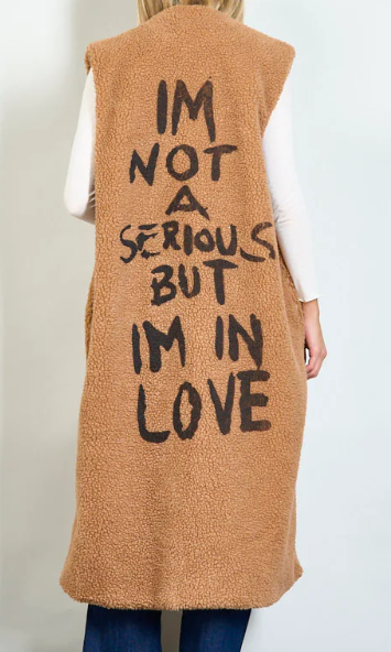 The Teddy sleeveless trench